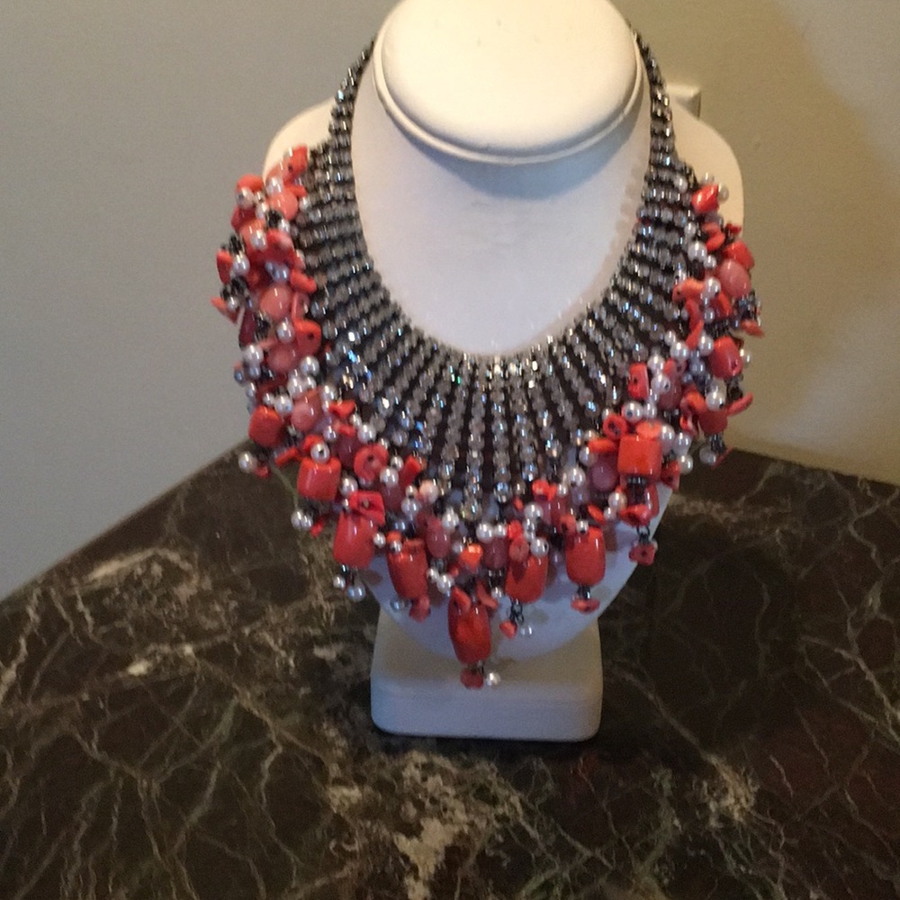 Coral rhinestones large necklace